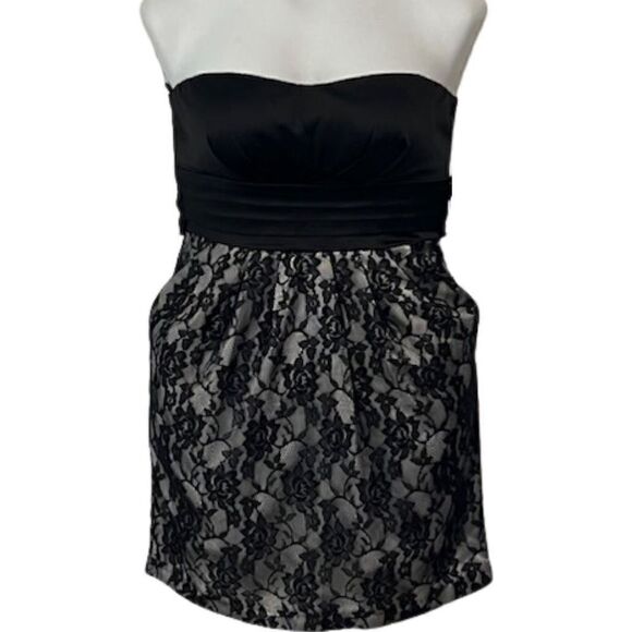 Snap Black and Lace Strapless Party Dress. Size Junior's 11 - Picture 1 of 9